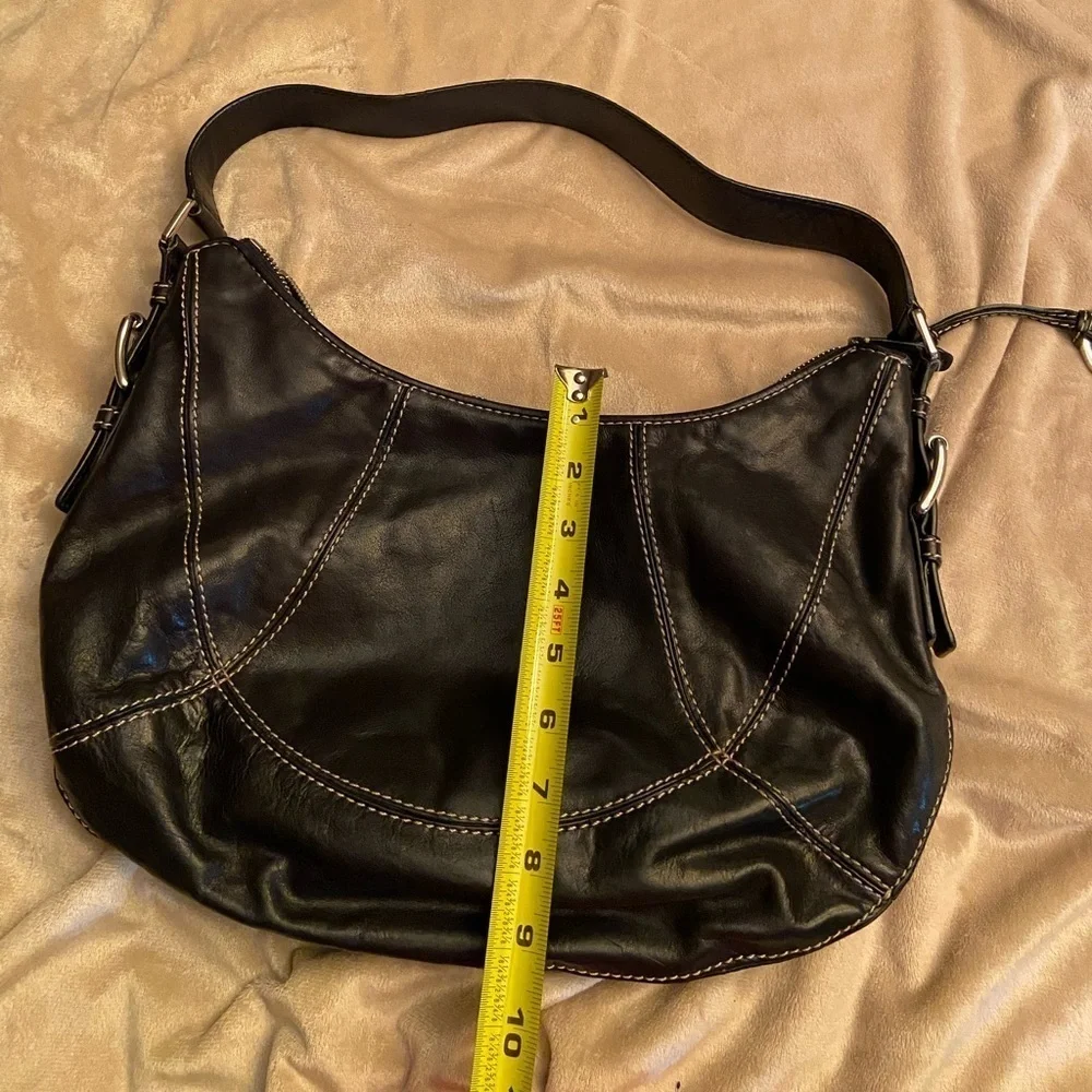 Michael Kors Black Leather with off-white stitching Hobo bag